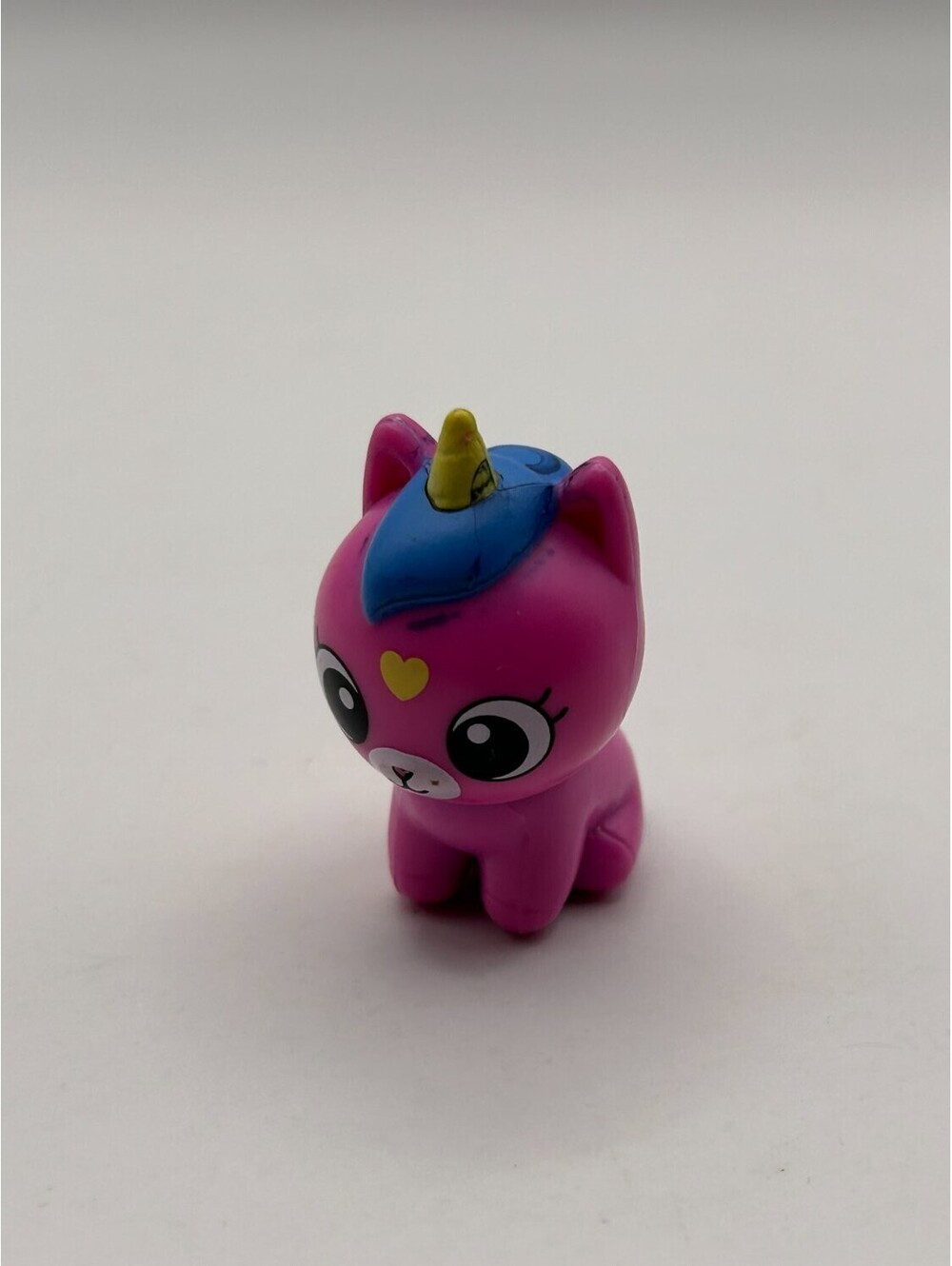 Gabby's Dollhouse Kitty Fairy Kitten Mini Figure Spin Master 4cm Pink Blue
